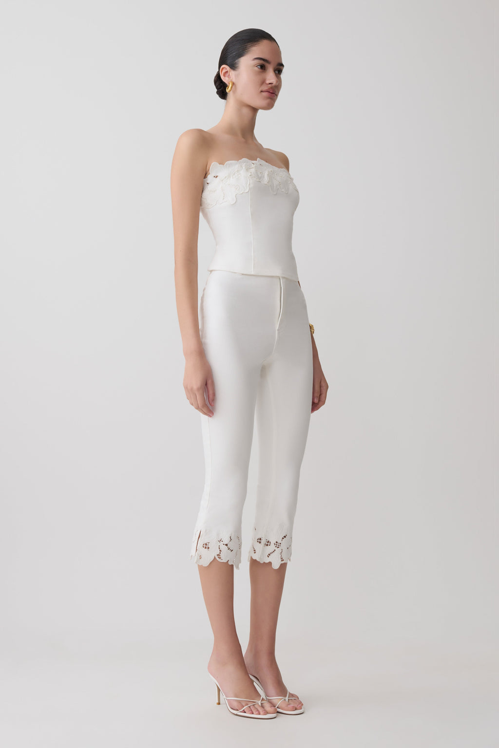 Flower Embroidery Strapless Denim Top - White