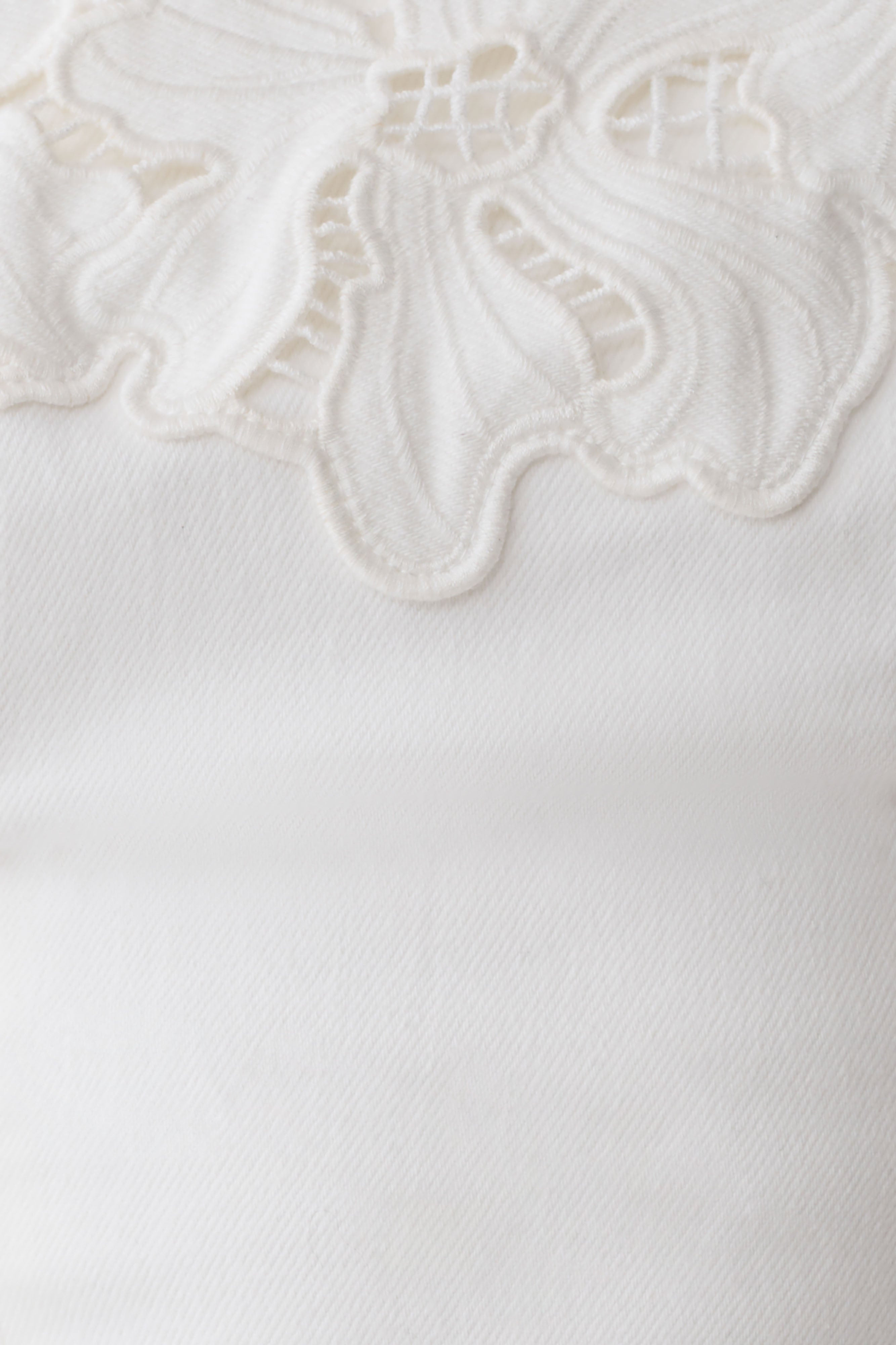 Flower Embroidery Strapless Denim Top - White