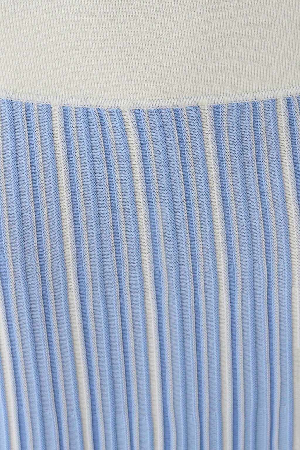 Gebreide maxijurk met strepen - blauw