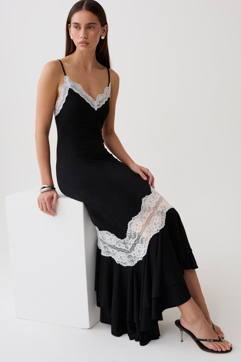 Frilled Hem Lace Midi Dress - Black/White