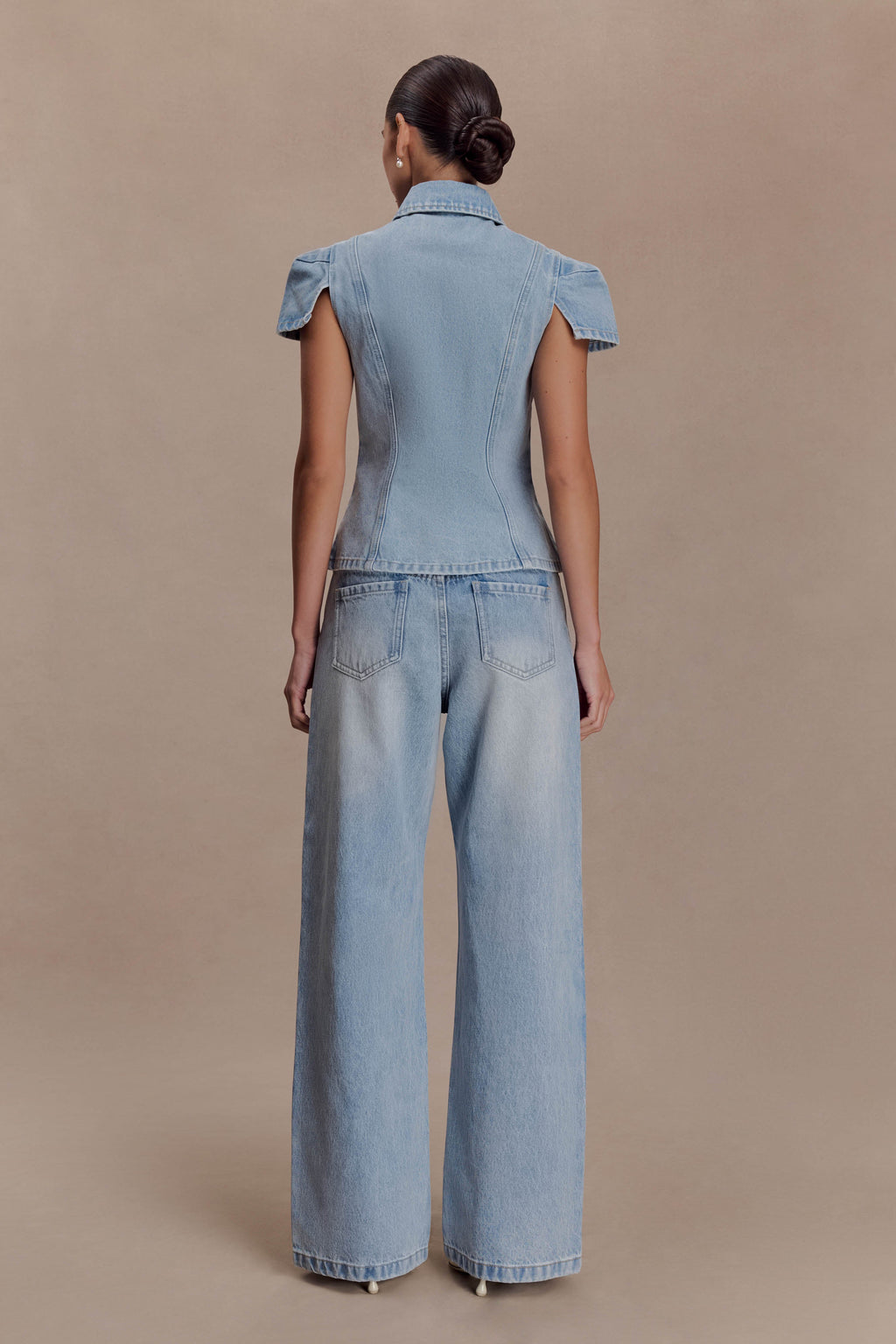 Spijkerjeans met rechte pijpen, normale taille en strikceintuur - gewassen lichtblauw