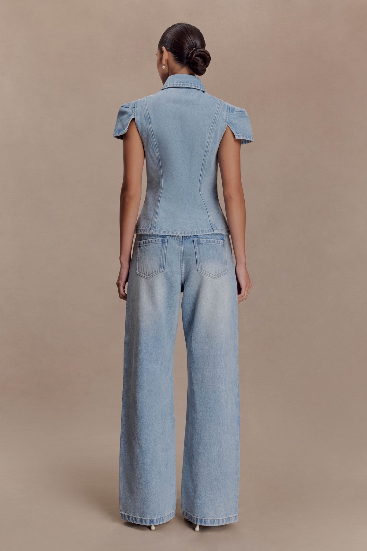 Spijkerjeans met rechte pijpen, normale taille en strikceintuur - gewassen lichtblauw