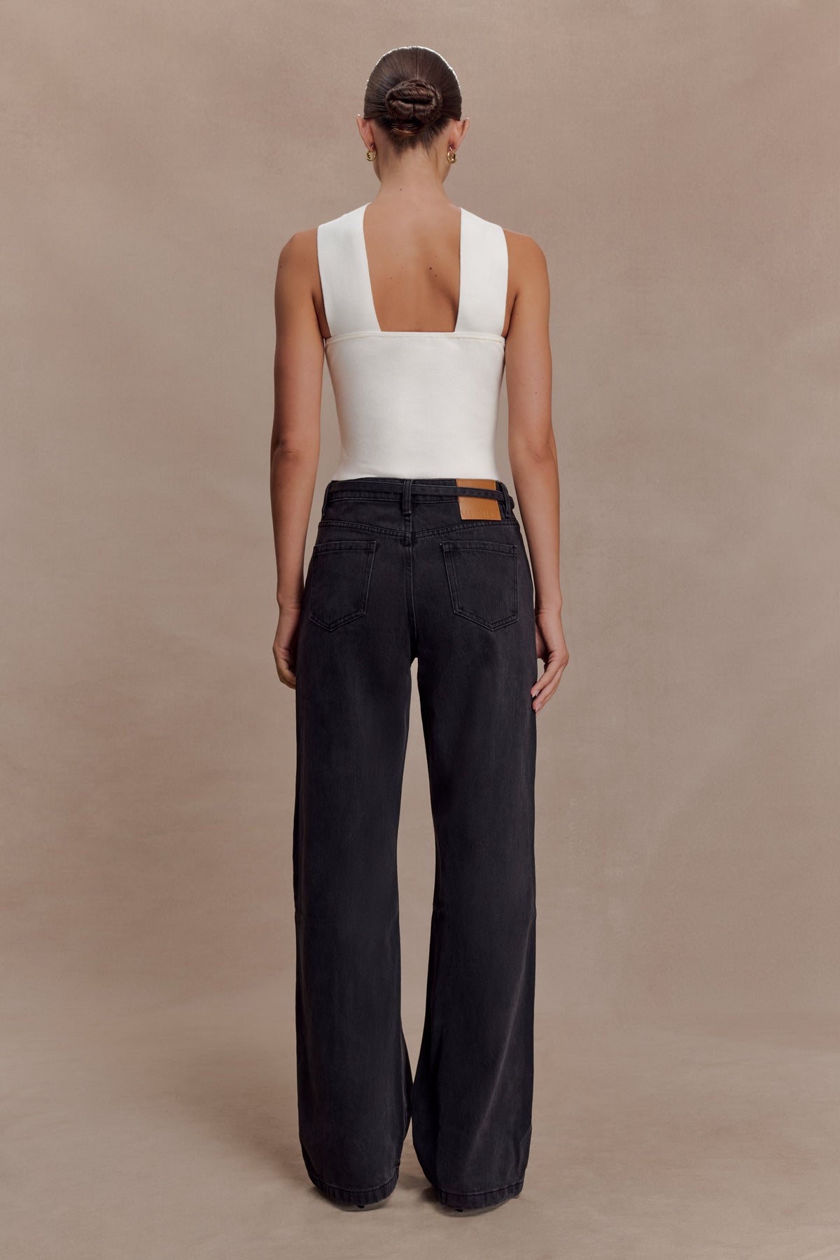 Jeans met mid waist, rechte pijpen en strikdetail - Gewassen zwart