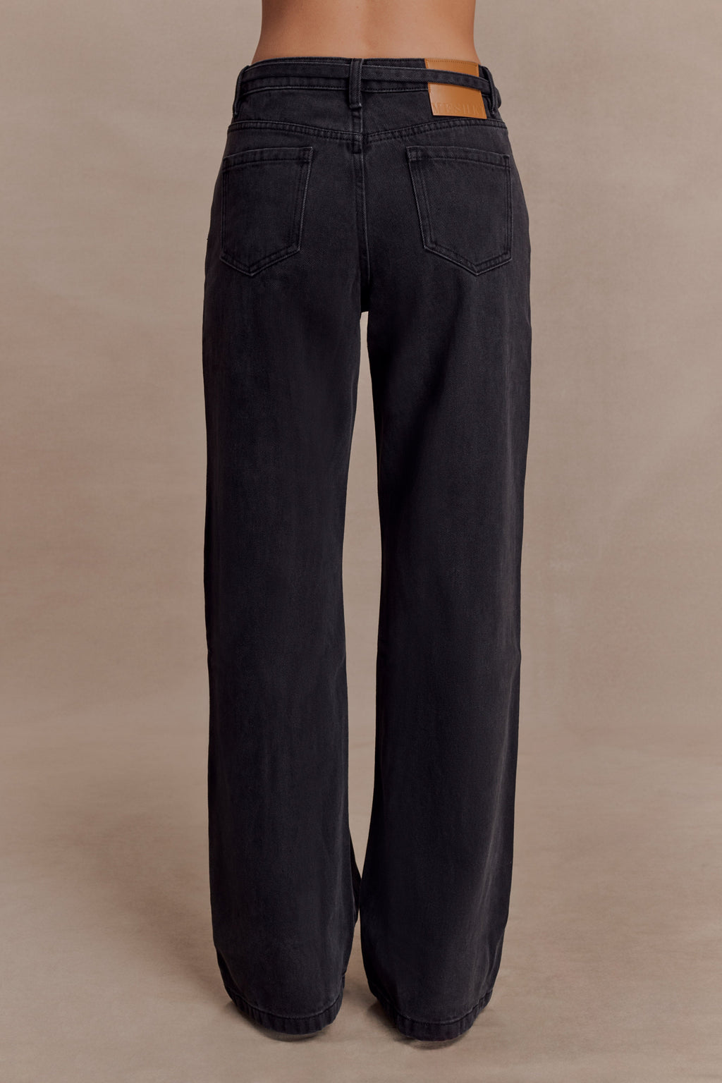 Jeans met mid waist, rechte pijpen en strikdetail - Gewassen zwart