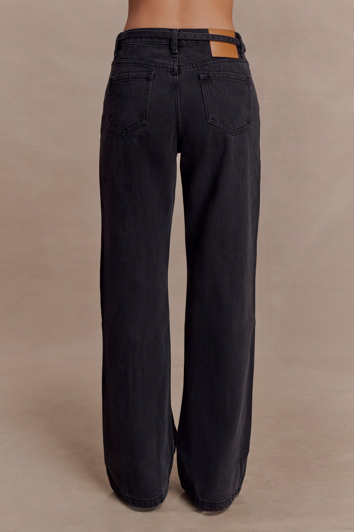 Jeans met mid waist, rechte pijpen en strikdetail - Gewassen zwart
