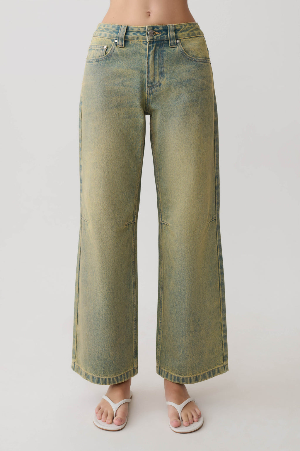 Jeans met mid waist en wijde pijpen - Groene wassing