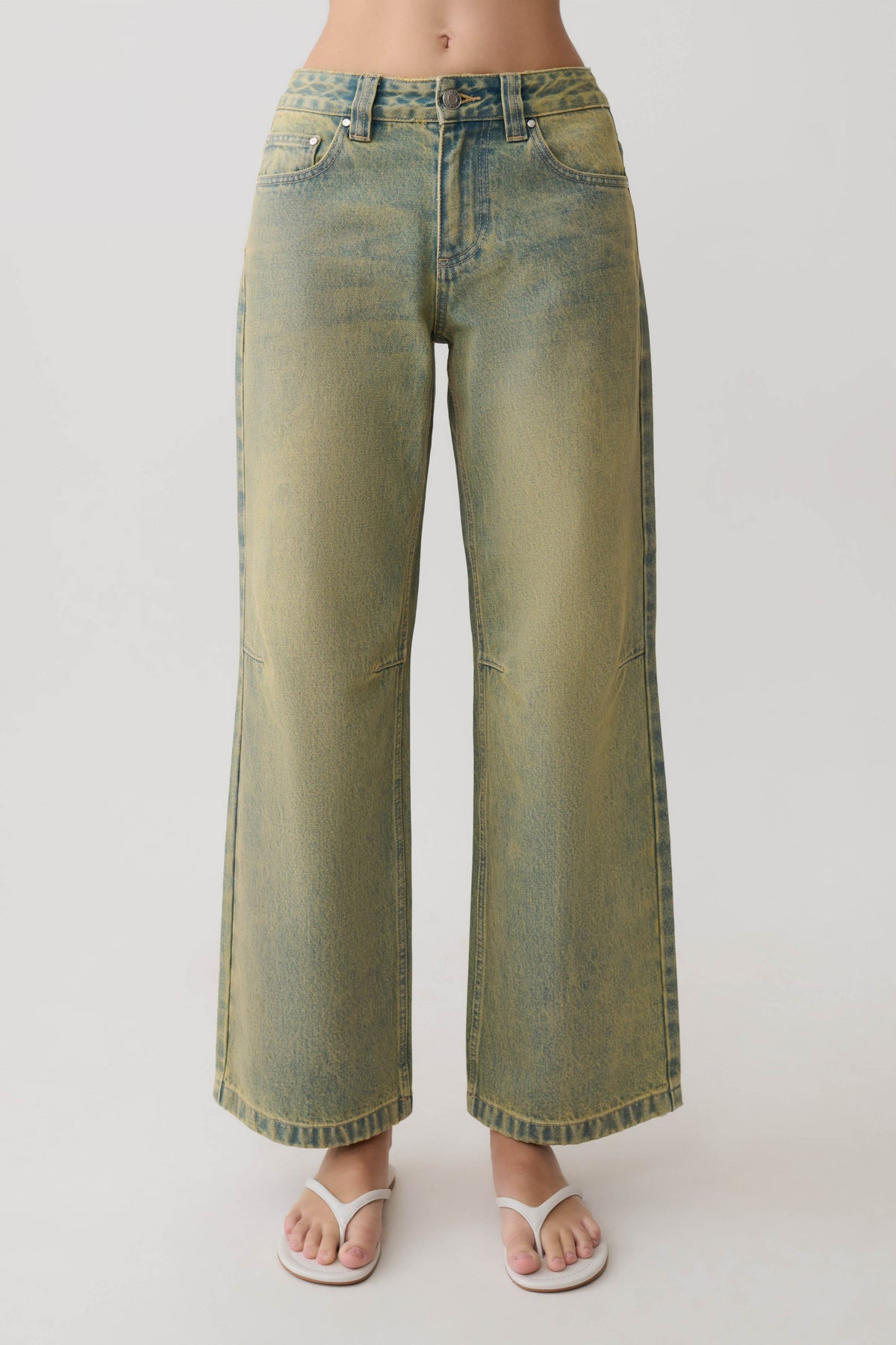 Jeans met mid waist en wijde pijpen - Groene wassing